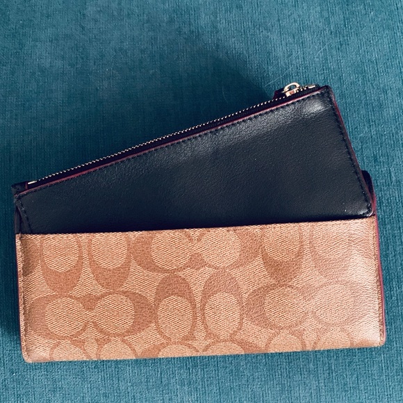 Coach Wallet - Picture 3 of 8